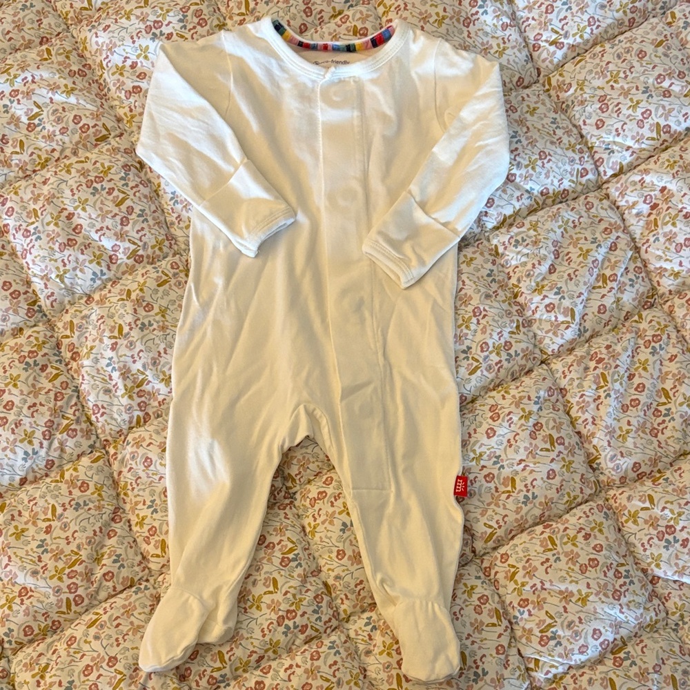 Magnetic Me 0-3 mo 8-12 lbs